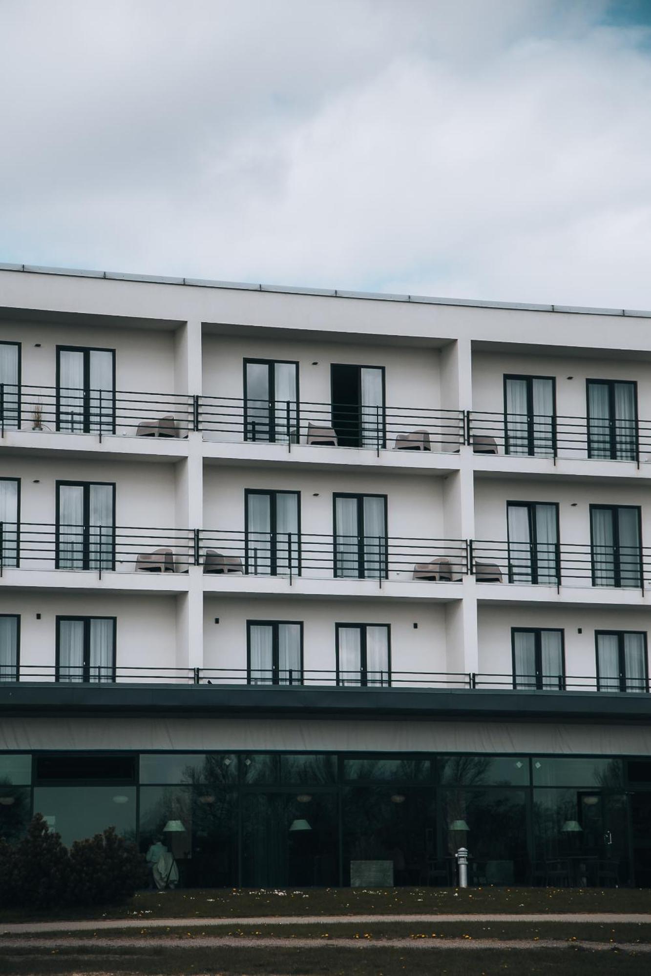 Oe Seaside Suites & Spa Κουρεσάαρε Εξωτερικό φωτογραφία