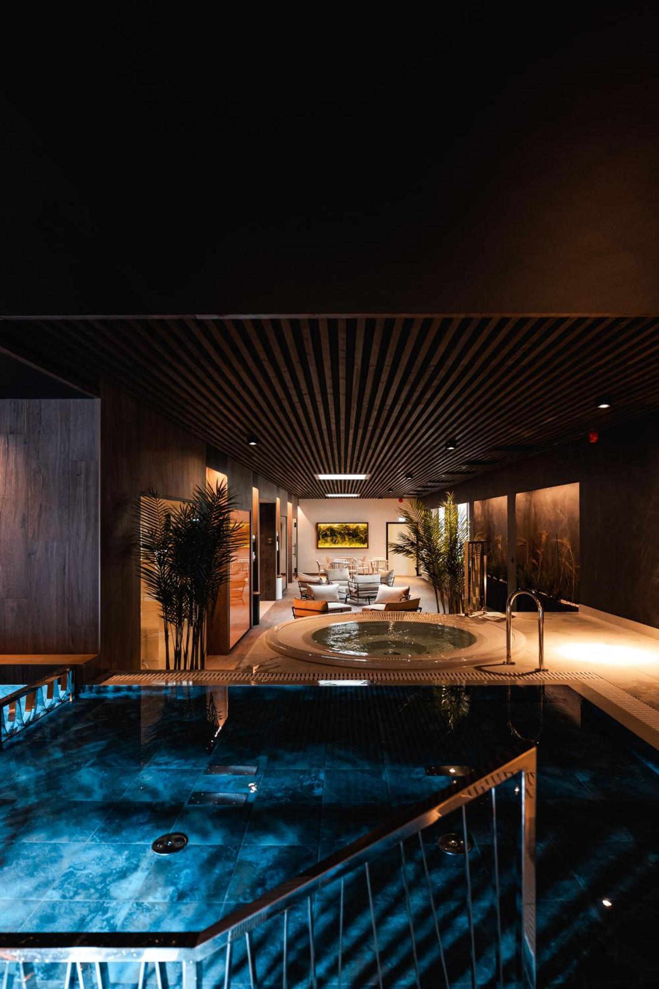Oe Seaside Suites & Spa Κουρεσάαρε Εξωτερικό φωτογραφία